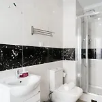 Pensión City Inn 4*