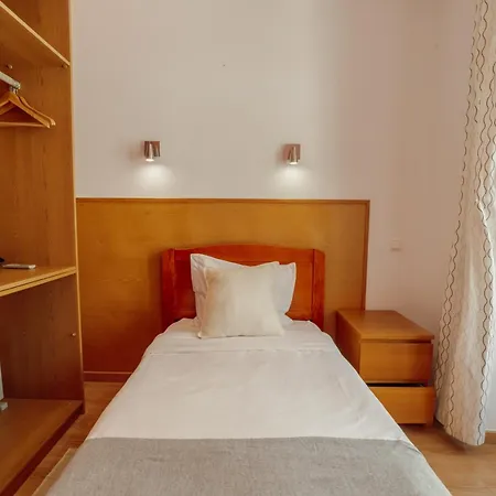 Pensión City Inn 3*