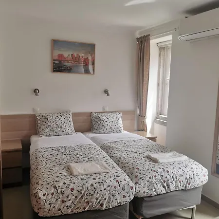 City Inn Vendégház Lisboa